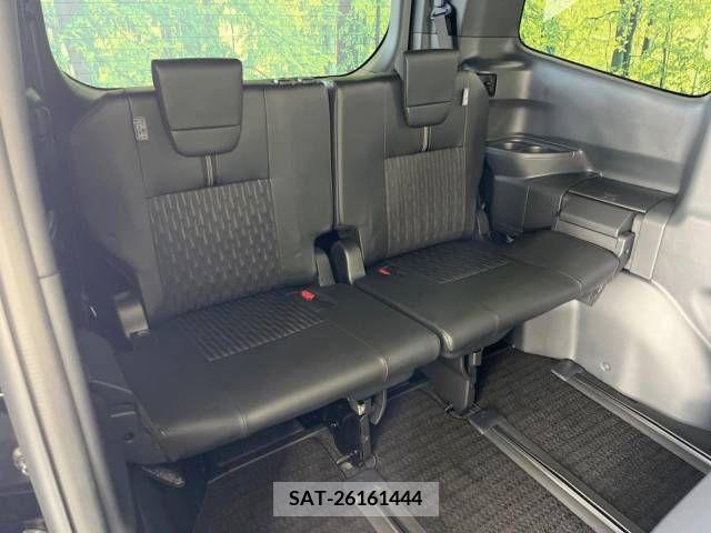 Toyota NOAH HYBRID 2023-01 376670-11