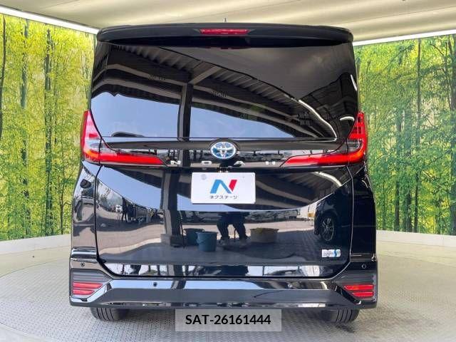 Toyota NOAH HYBRID 2023-01 376670-17