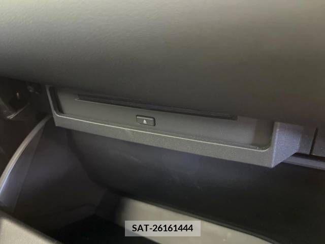 Toyota NOAH HYBRID 2023-01 376670-8