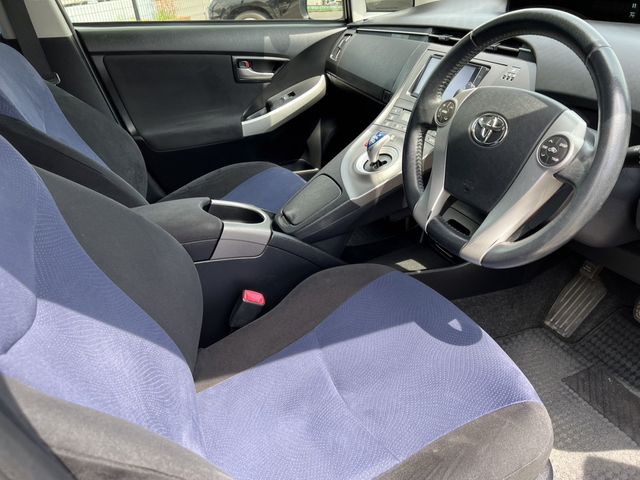Toyota PRIUS 2013-05 22267-14