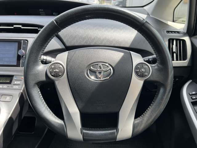 Toyota PRIUS 2013-05 22267-11