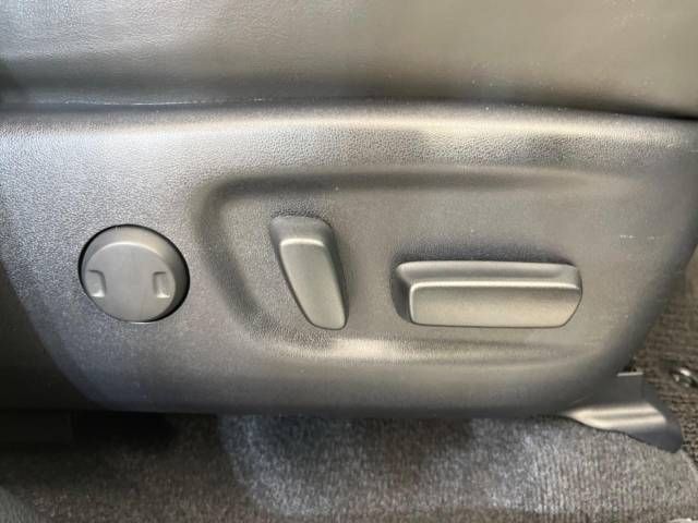 Toyota HARRIER 2017-09 195374-7