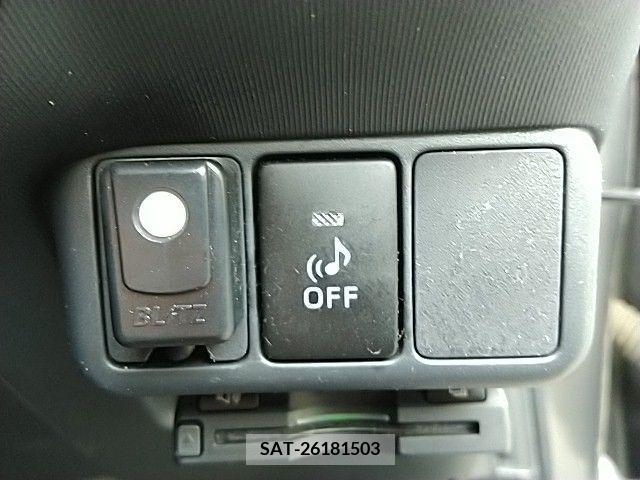Toyota AQUA 2012-11 386257-24