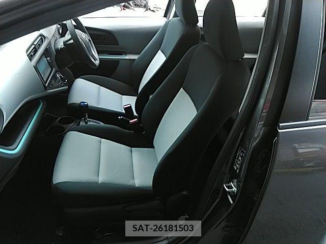 Toyota AQUA 2012-11 386257-14
