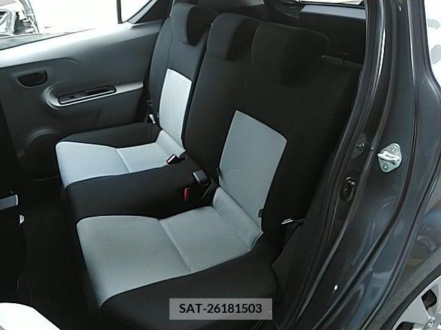 Toyota AQUA 2012-11 386257-15