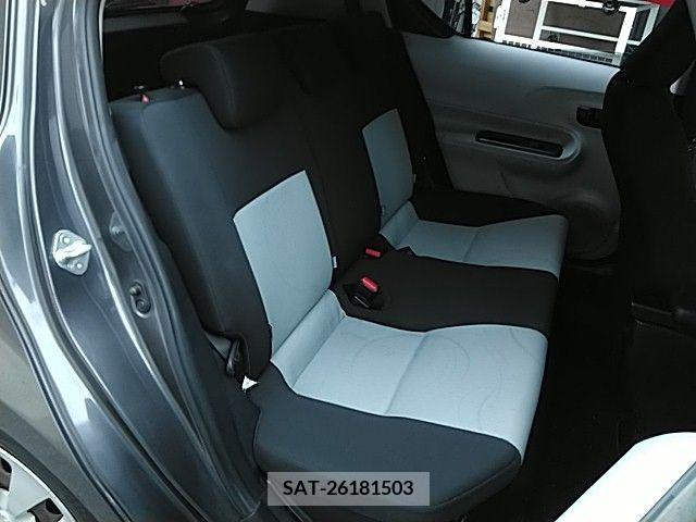 Toyota AQUA 2012-11 386257-13