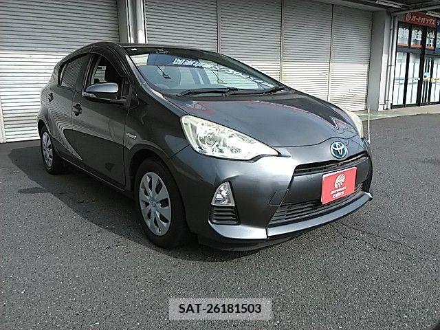 Toyota AQUA 2012-11 386257-21