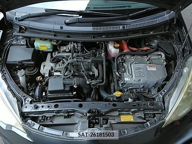 Toyota AQUA 2012-11 386257-28