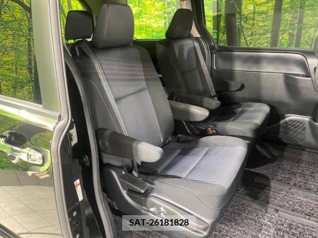 Toyota VOXY 2014-07 223710-8