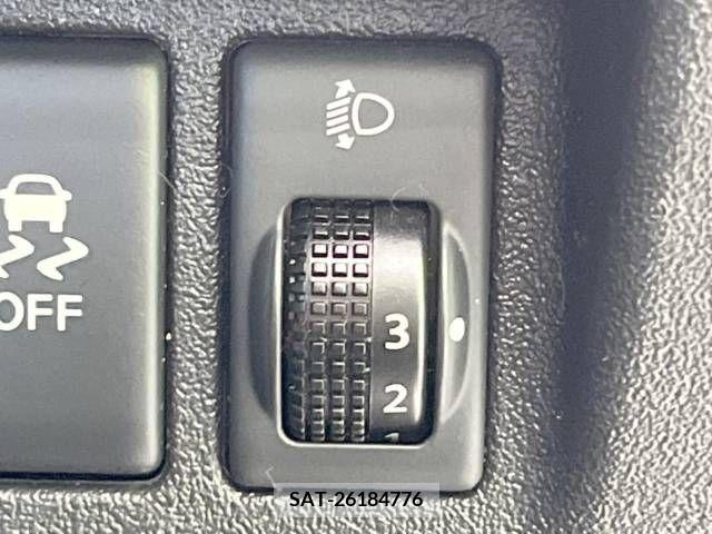 Nissan MARCH 2019-02 391979-7