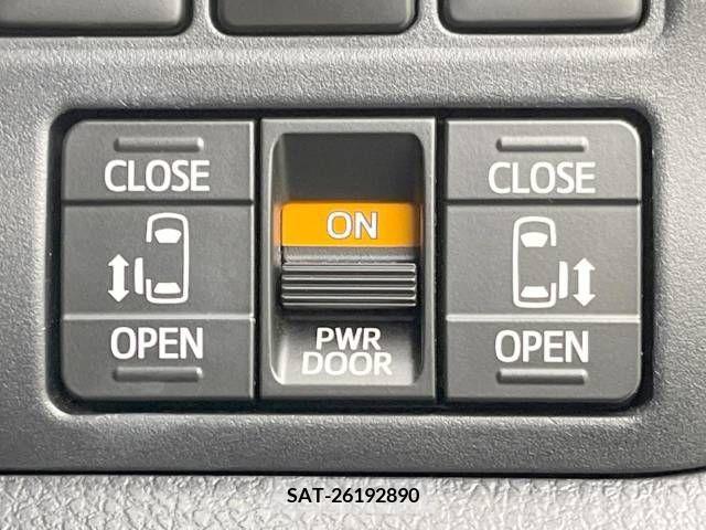 Toyota VOXY HYBRID 2021-02 332810-6