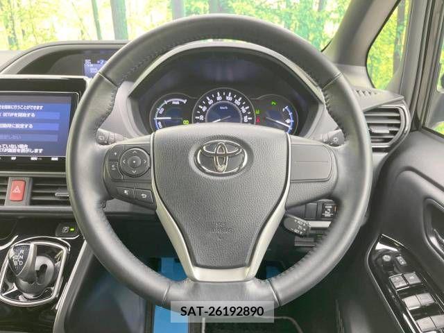 Toyota VOXY HYBRID 2021-02 332810-11