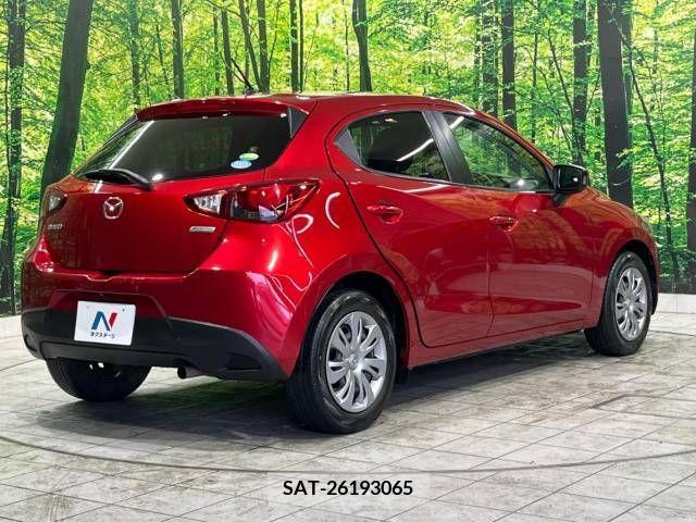 Mazda DEMIO 2015-11 267589-13