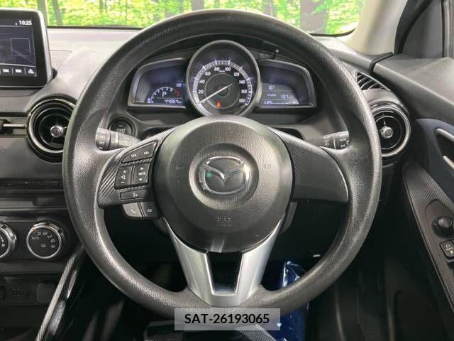 Mazda DEMIO 2015-11 267589-7