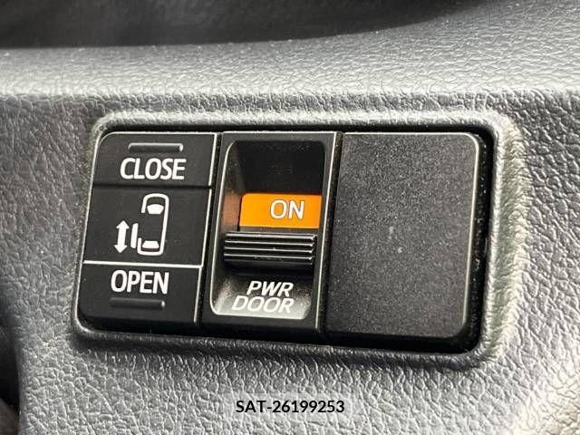 Toyota SIENTA 2018-11 382759-3