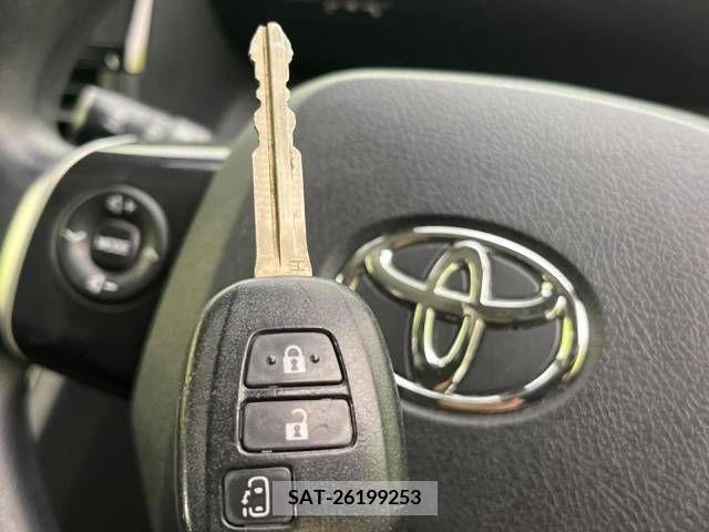 Toyota SIENTA 2018-11 382759-6
