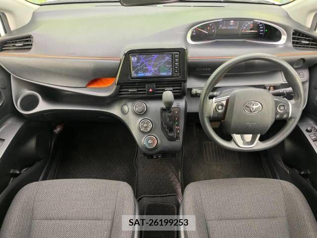 Toyota SIENTA 2018-11 382759-1