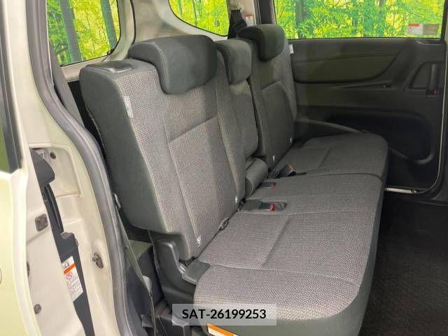 Toyota SIENTA 2018-11 382759-9