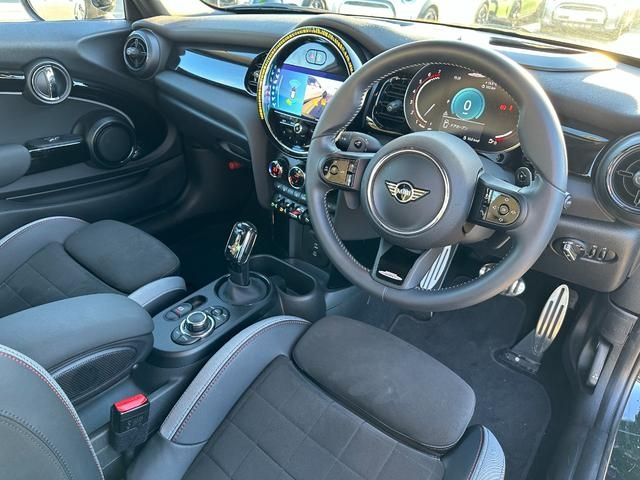 Bmw MINI 2023-04 180775-1