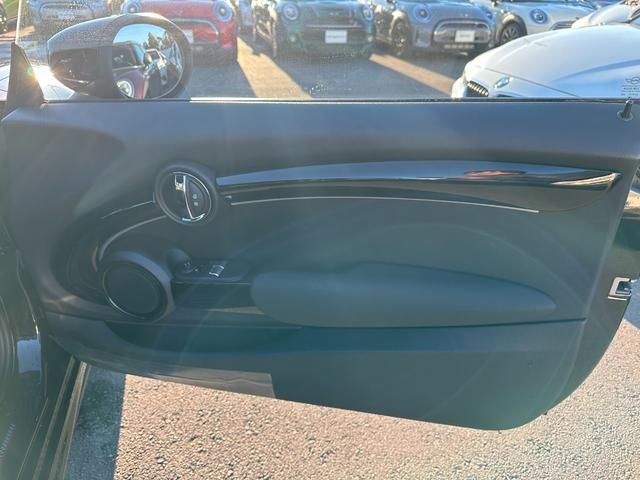 Bmw MINI 2023-04 180775-20
