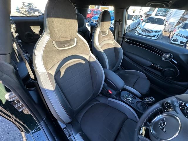 Bmw MINI 2023-04 180775-16