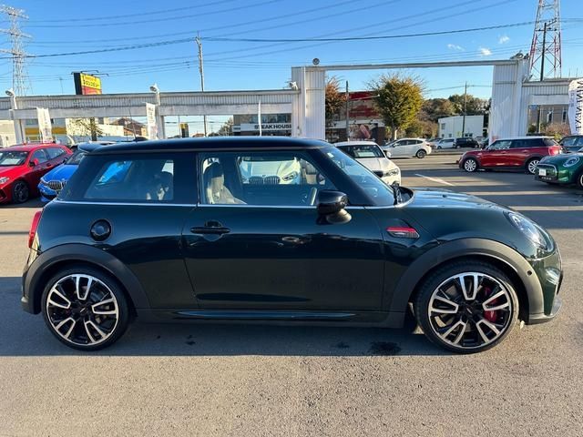 Bmw MINI 2023-04 180775-8