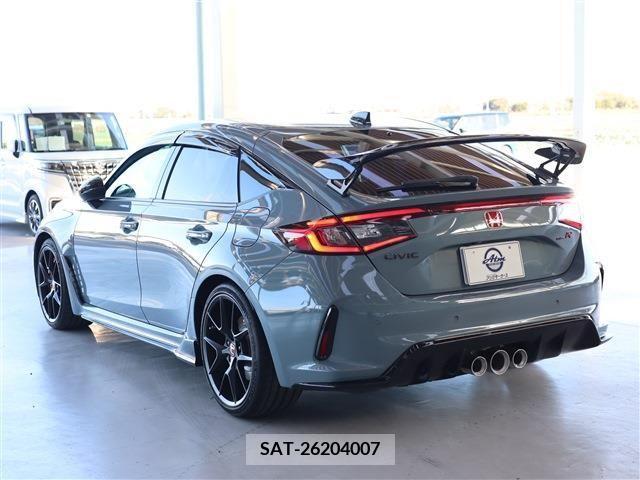 Honda CIVIC 2023-05 205959-5