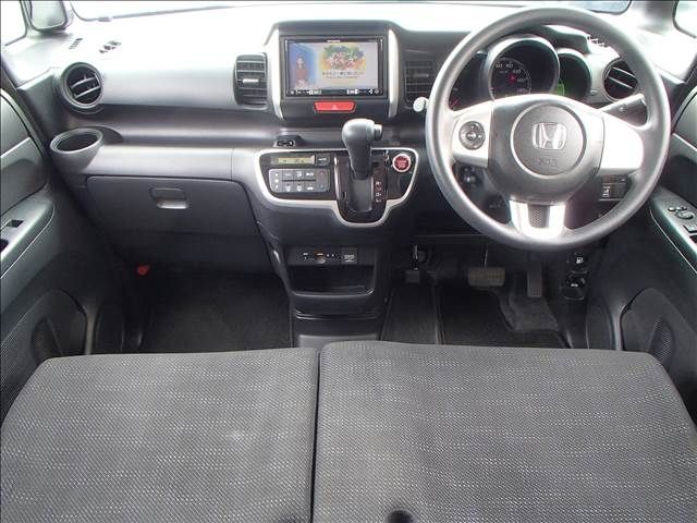 Honda N BOX 2017-04 184095-1