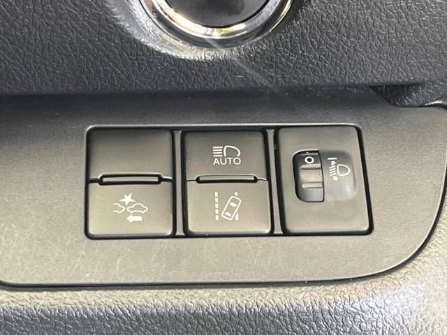 Toyota SIENTA 2016-11 12831-6