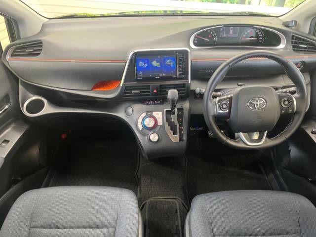 Toyota SIENTA 2016-11 12831-1