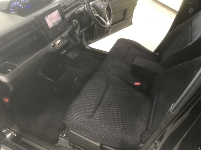 Suzuki WAGON R 2017-09 28084-3