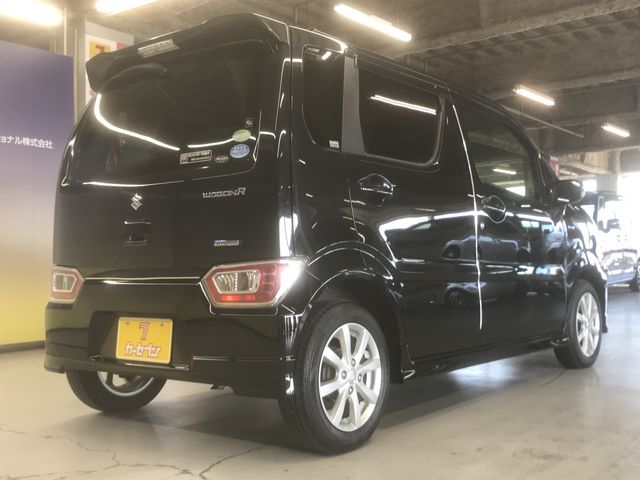 Suzuki WAGON R 2017-09 28084-7