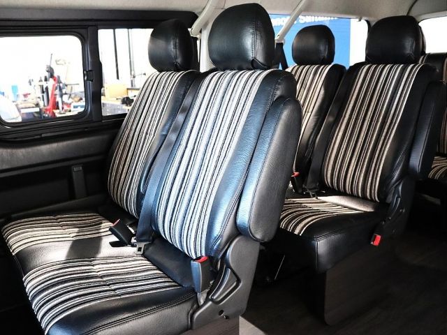 Toyota HIACE WAGON 2017-01 10747-7