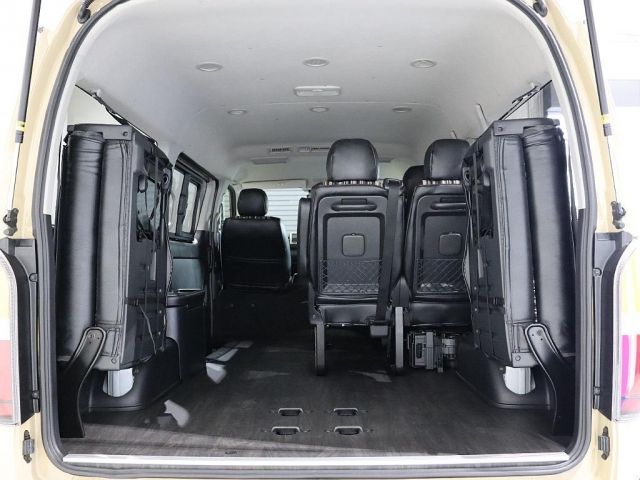 Toyota HIACE WAGON 2017-01 10747-9