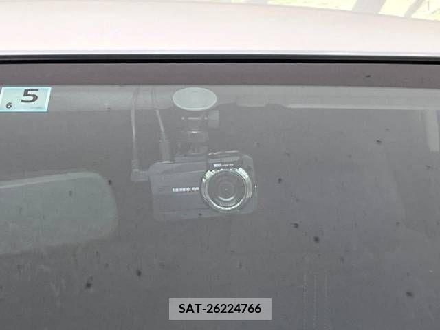 Nissan NOTE 2013-04 342048-4