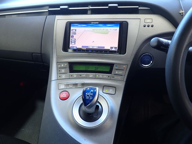 Toyota PRIUS 2014-10 14556-15