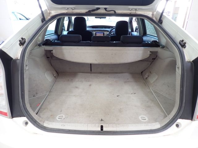Toyota PRIUS 2014-10 14556-11