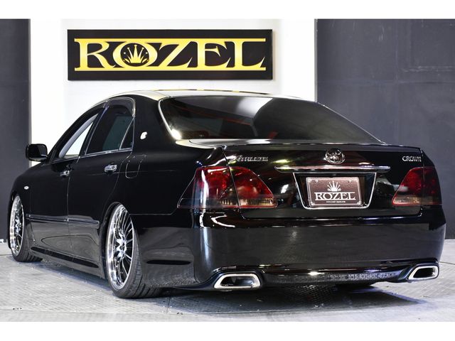 Toyota CROWN SEDAN 2005-12 7369-2