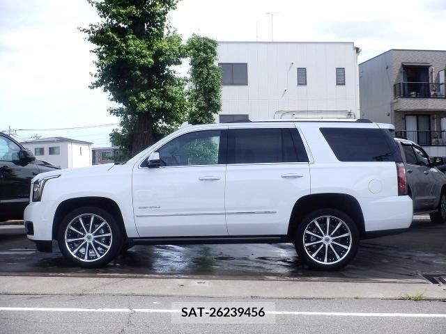 Gmc YUKON 2017-04 333461-1