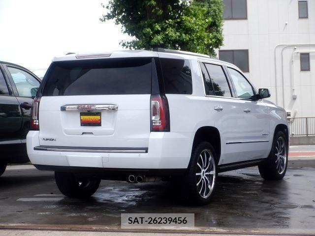 Gmc YUKON 2017-04 333461-4