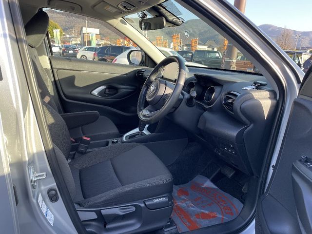 Toyota YARIS CROSS 2021-11 27567-4