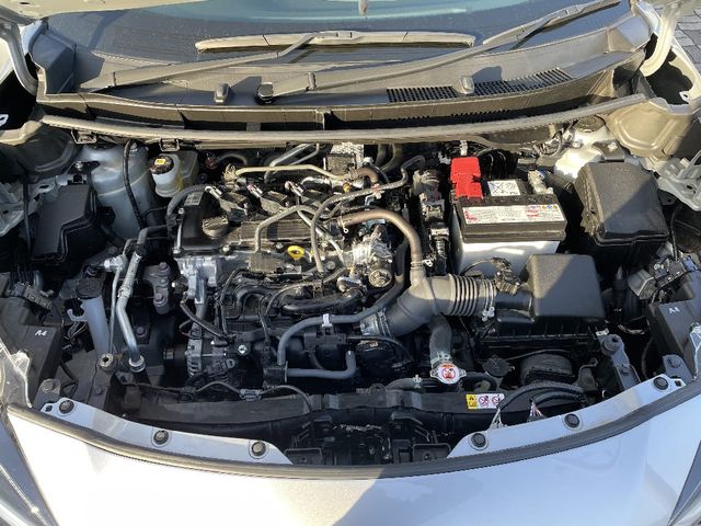 Toyota YARIS CROSS 2021-11 27567-26