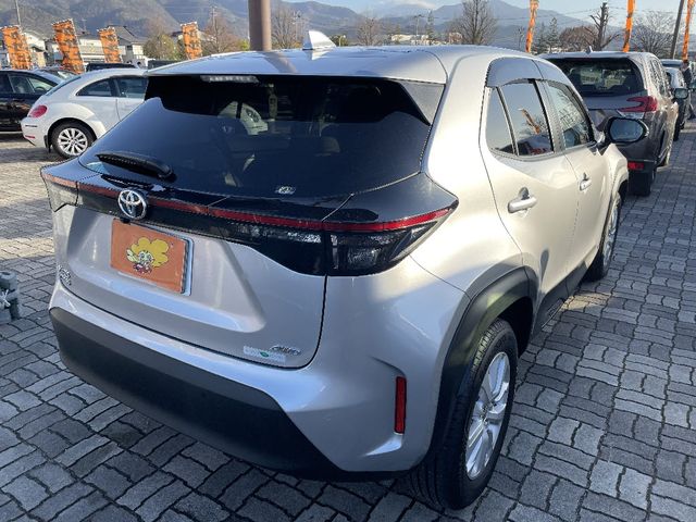 Toyota YARIS CROSS 2021-11 27567-2