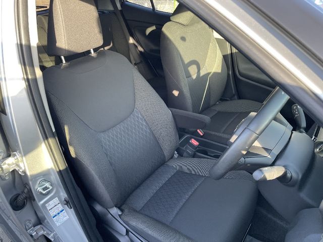 Toyota YARIS CROSS 2021-11 27567-5