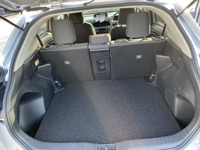 Toyota YARIS CROSS 2021-11 27567-7