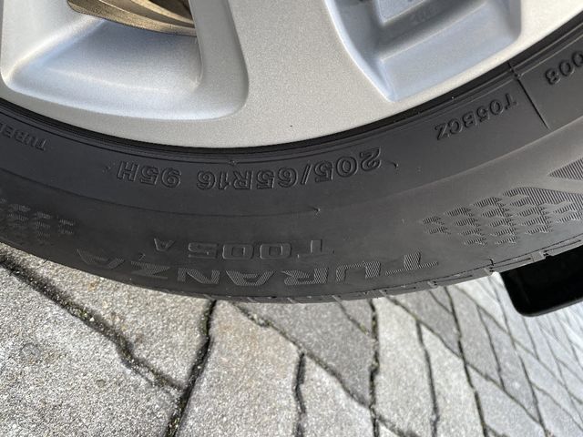 Toyota YARIS CROSS 2021-11 27567-24