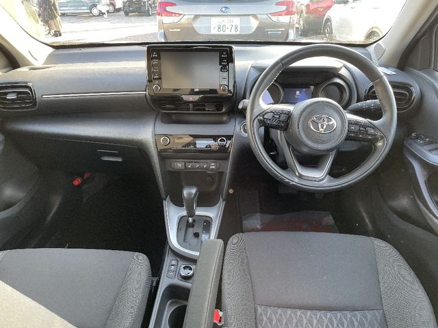 Toyota YARIS CROSS 2021-11 27567-3