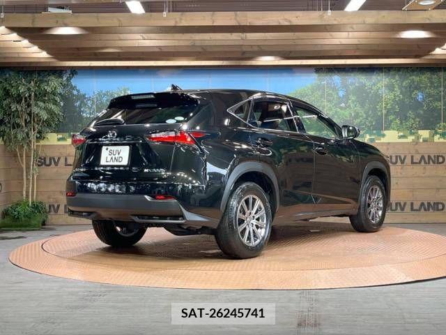 Lexus NX 2015-08 354051-17