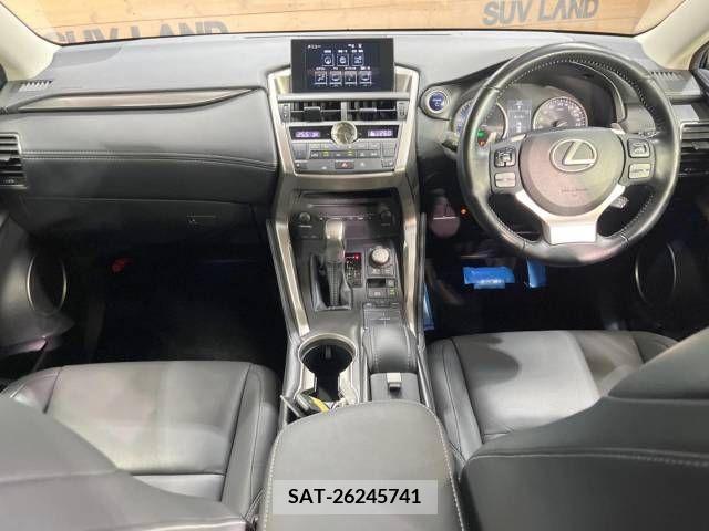 Lexus NX 2015-08 354051-1
