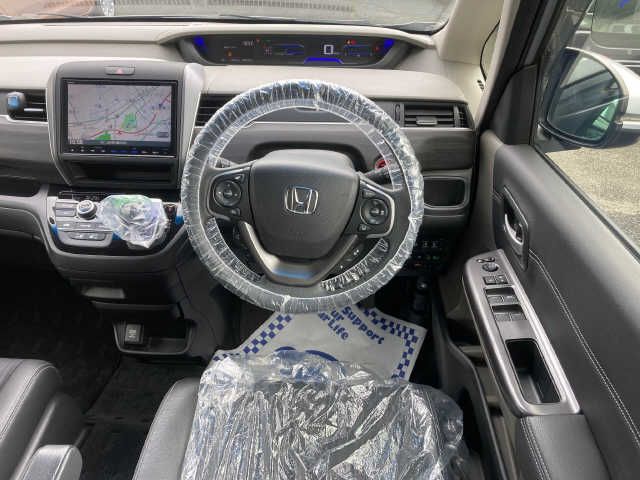 Honda FREED 2017-03 8375-1